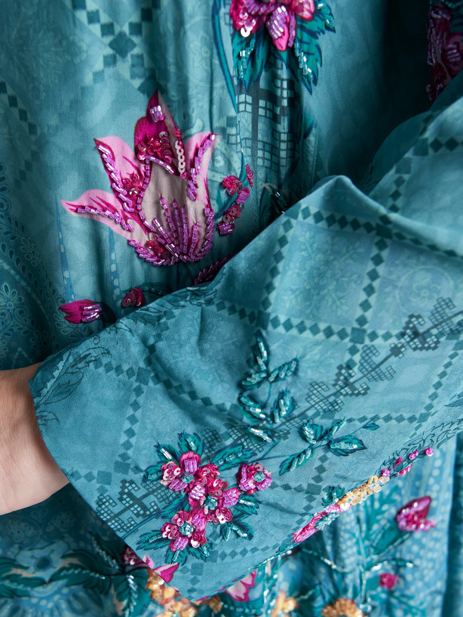 Abstract Floral Print Viscose Crepe Jalabiya (VDM742) - Image 5