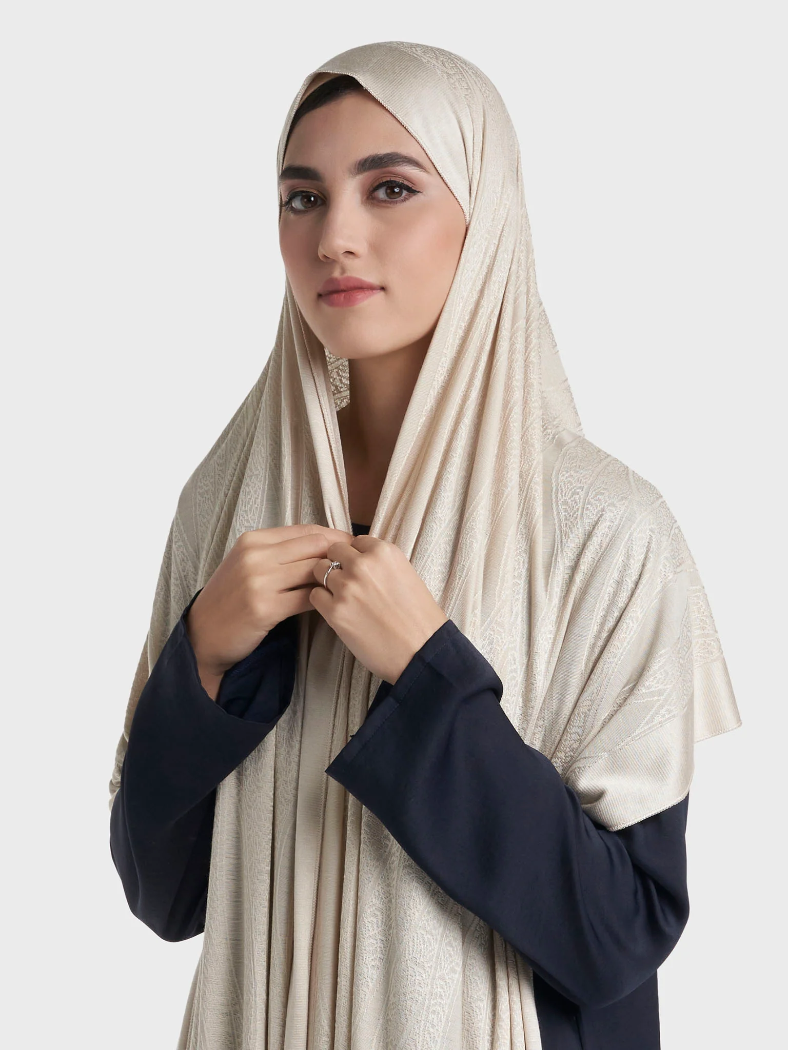 Veins Jacquard Self Print Jersey Hijab (SRKP22129L) - Image 4