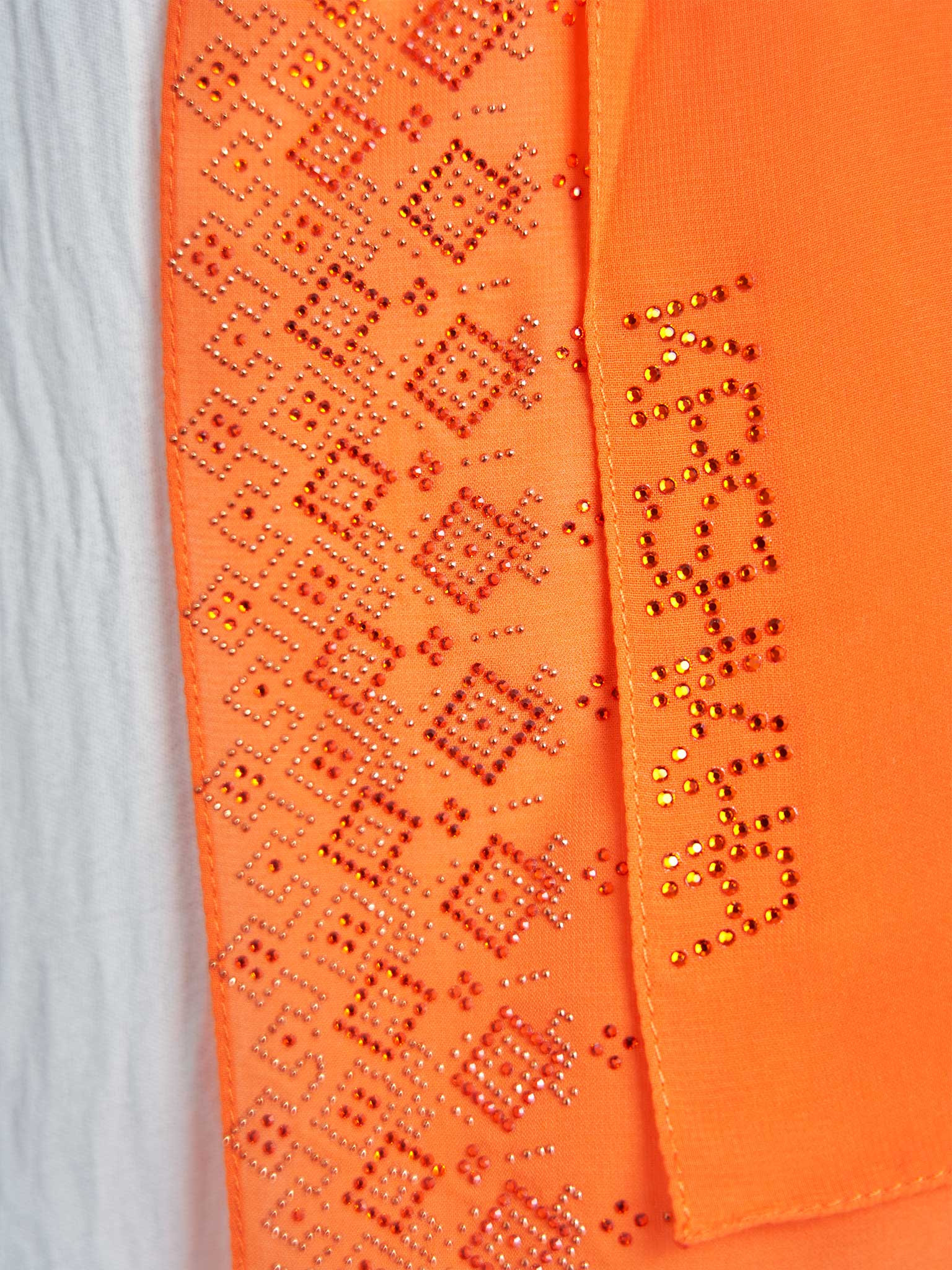 Chiffon Hijab With Geometric Stone Work Border (KP18069L) - Image 3