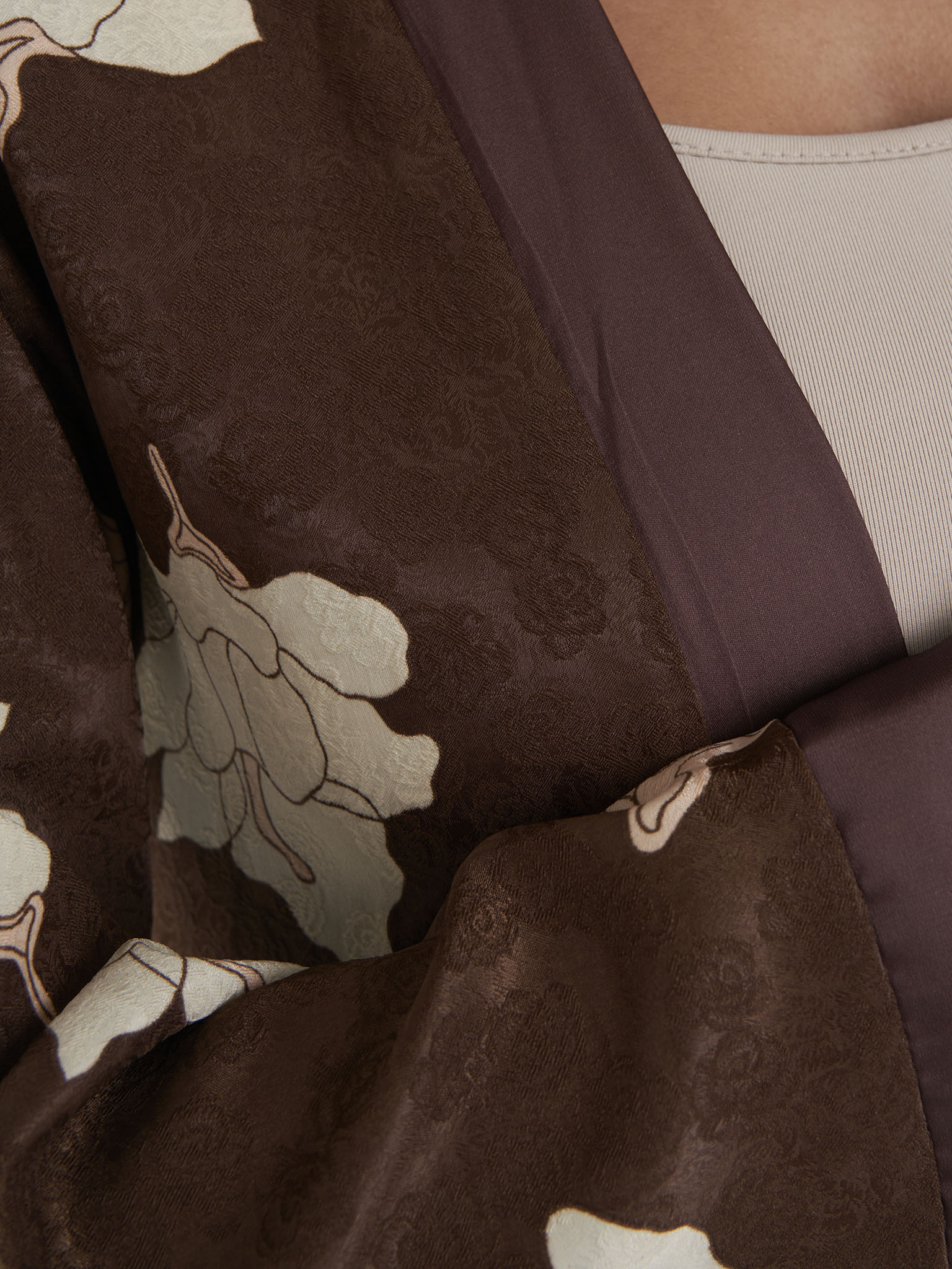 Black Jacquard Floral Print Kimono (AM623) - Image 11