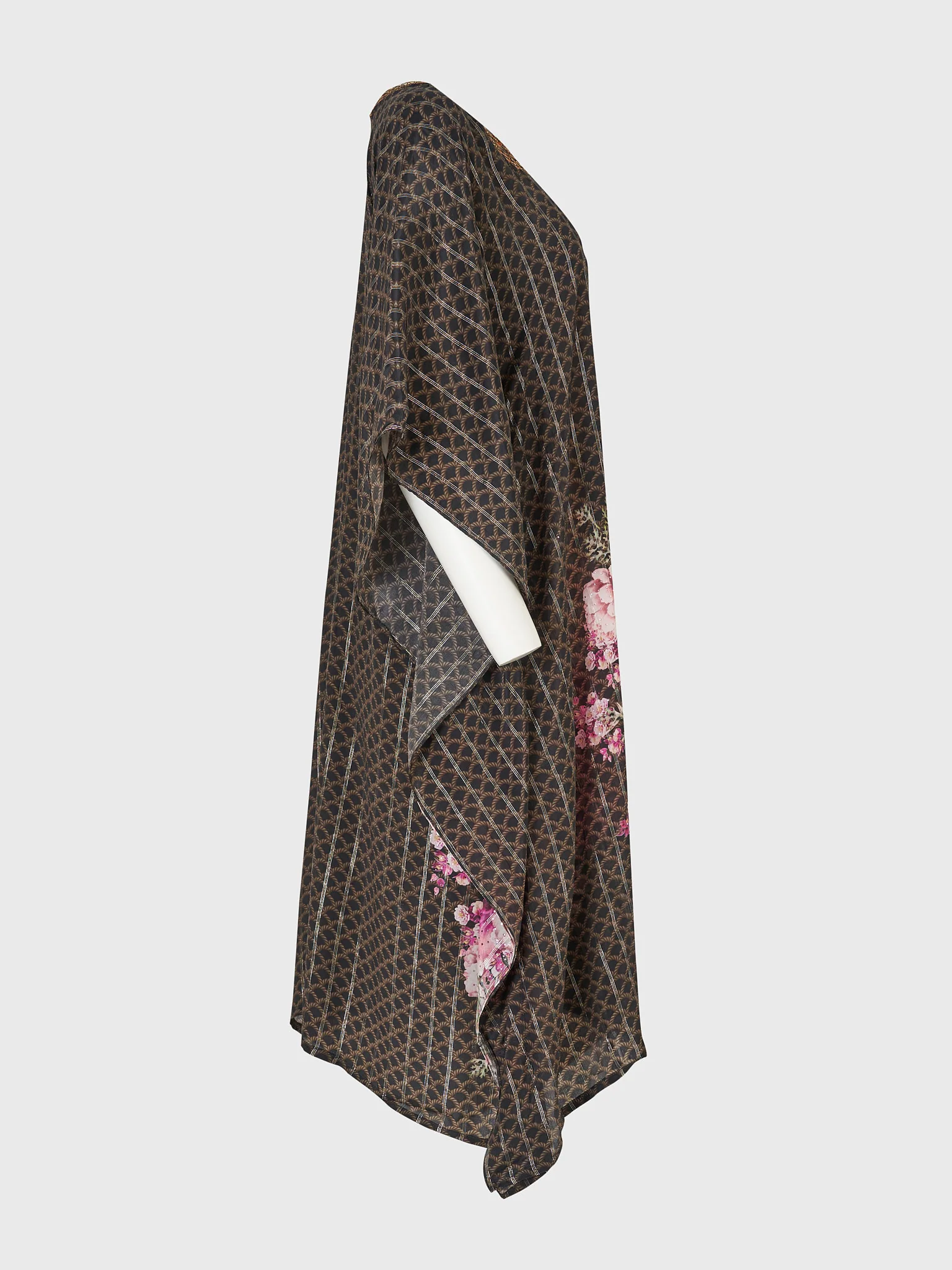 Viscose Printed Short Poncho - Image 4