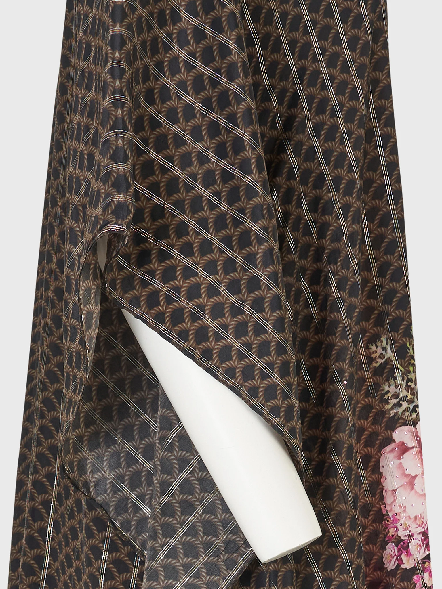 Viscose Printed Short Poncho - Image 5