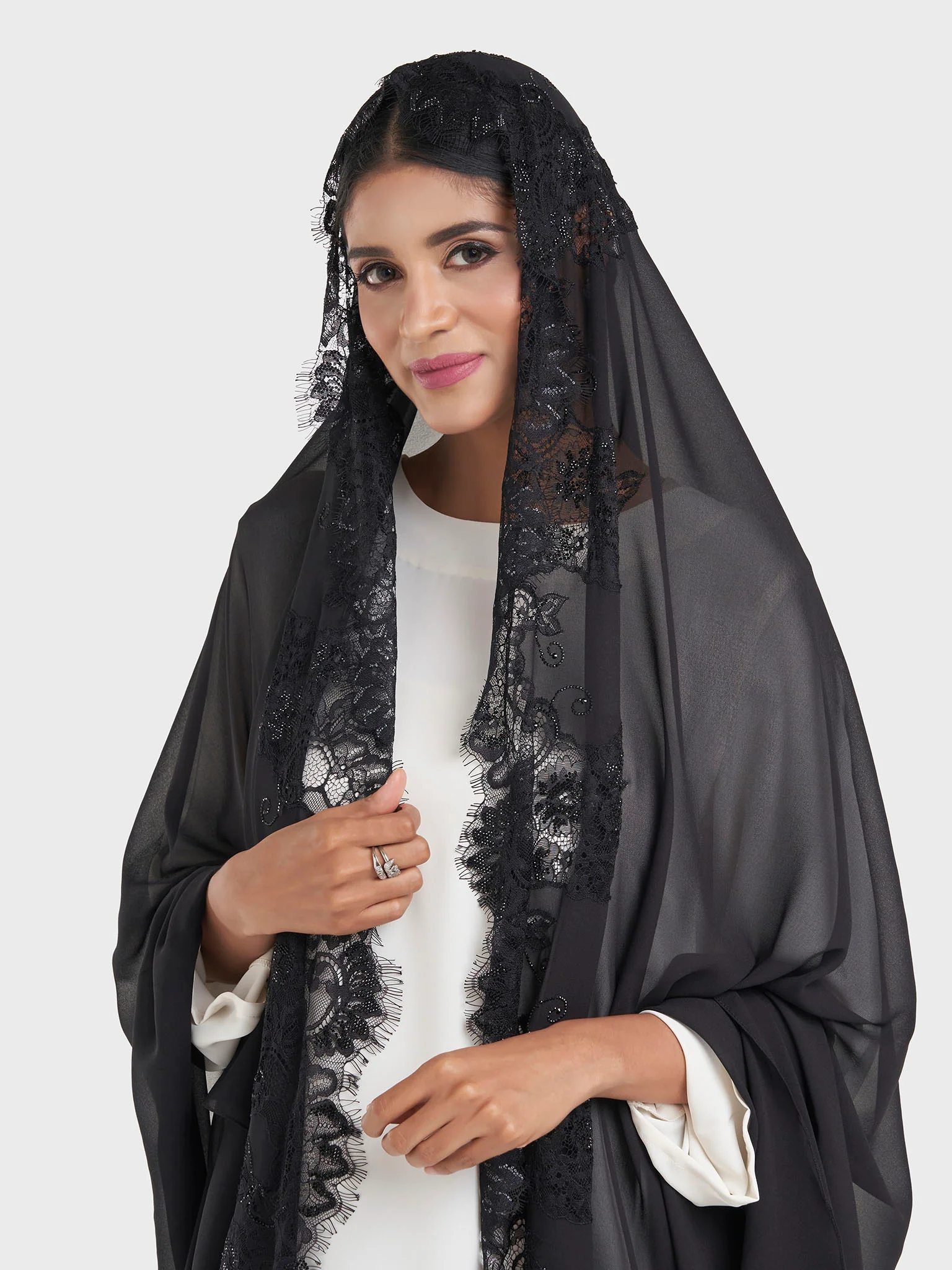 Maxi Hijab With Shaded Dantel Work Border (KP18124L) - Image 4