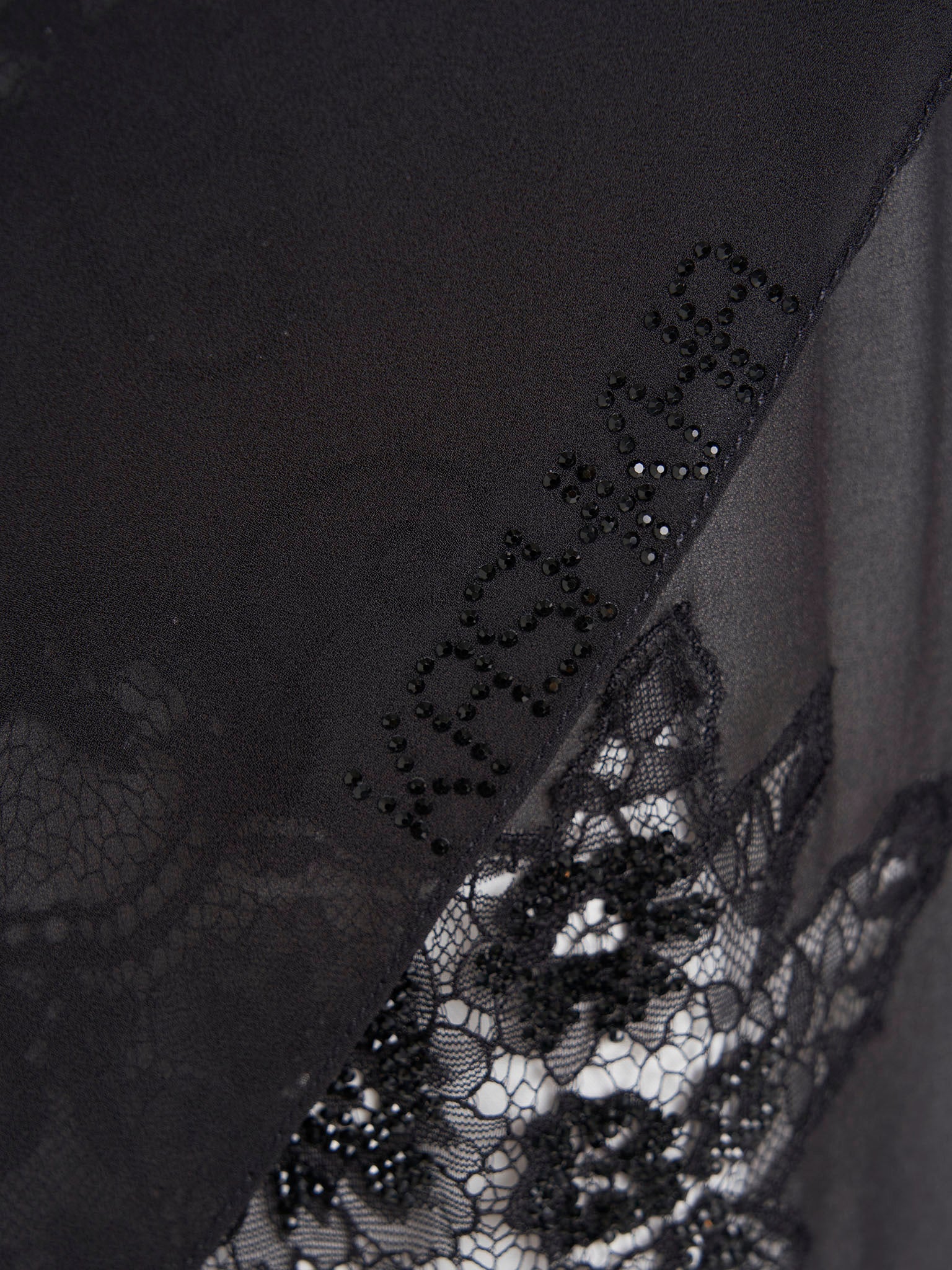 Maxi Hijab With Shaded Dantel Work Border (KP18124L) - Image 6