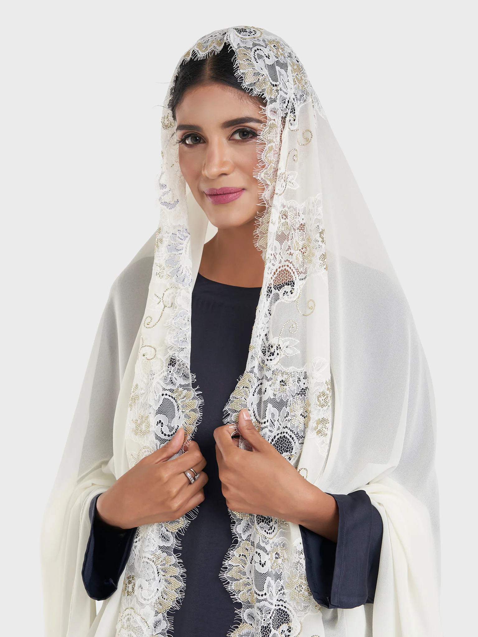 Maxi Hijab With Shaded Dantel Work Border (KP18124L) - Image 7