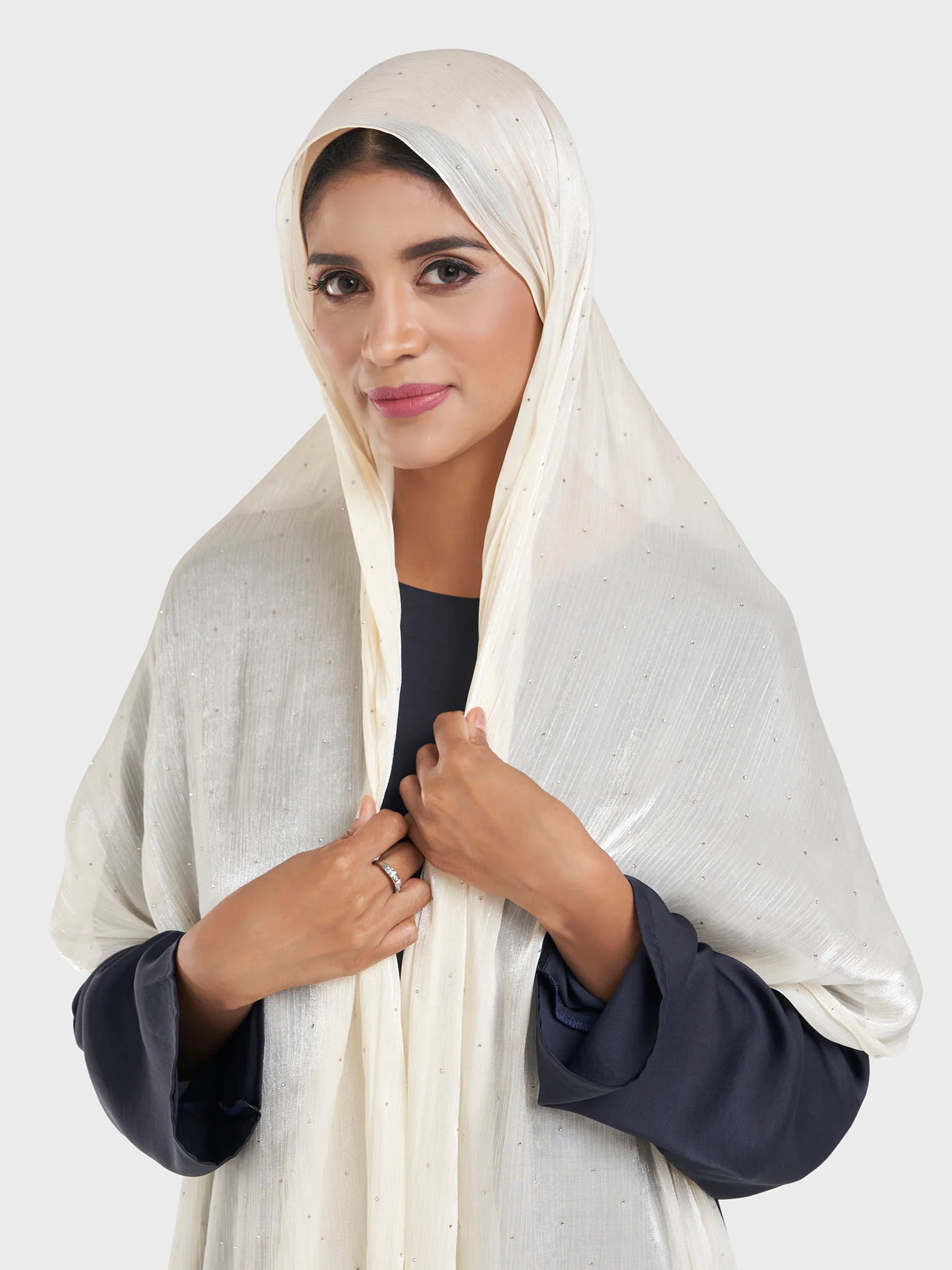 Shimmering Crushed All Over Scattered Stone Hijab (KP15490L) - Image 4