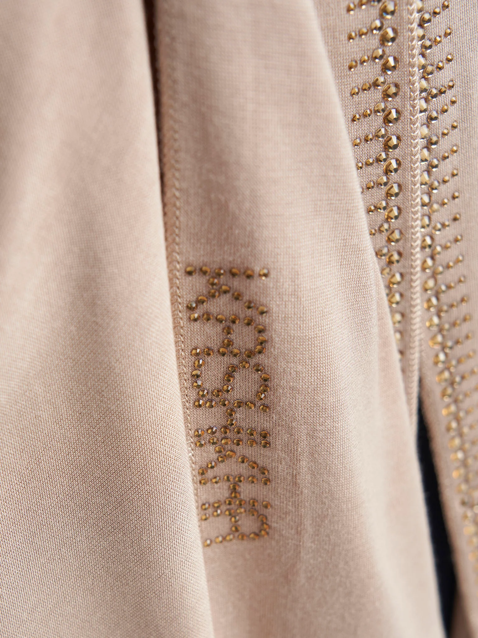 Plain Jersey Hijab with Crown Stone Line Border (KP18160L) - Image 63