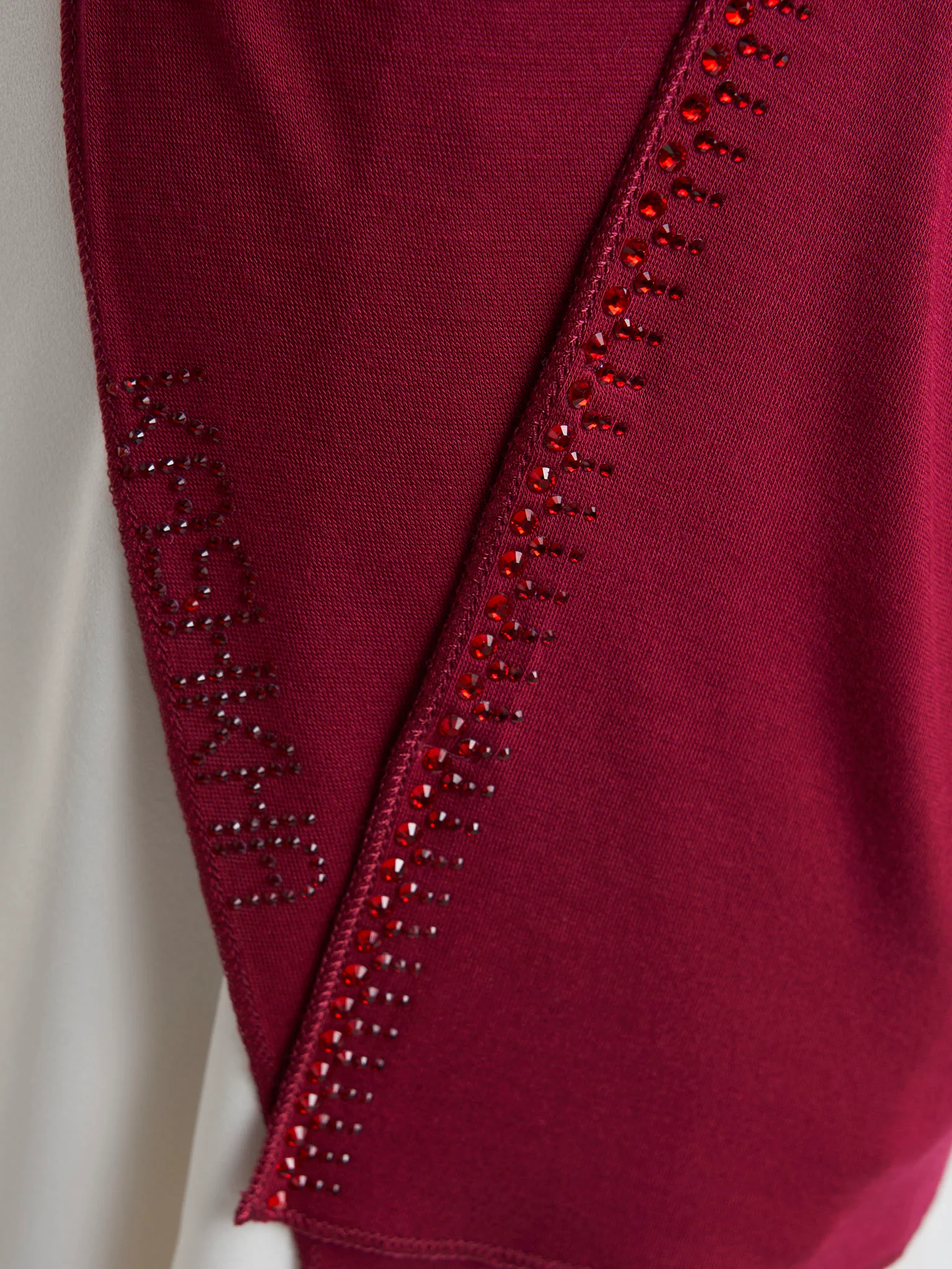 Plain Jersey Hijab with Crown Stone Line Border (KP18160L) - Image 72