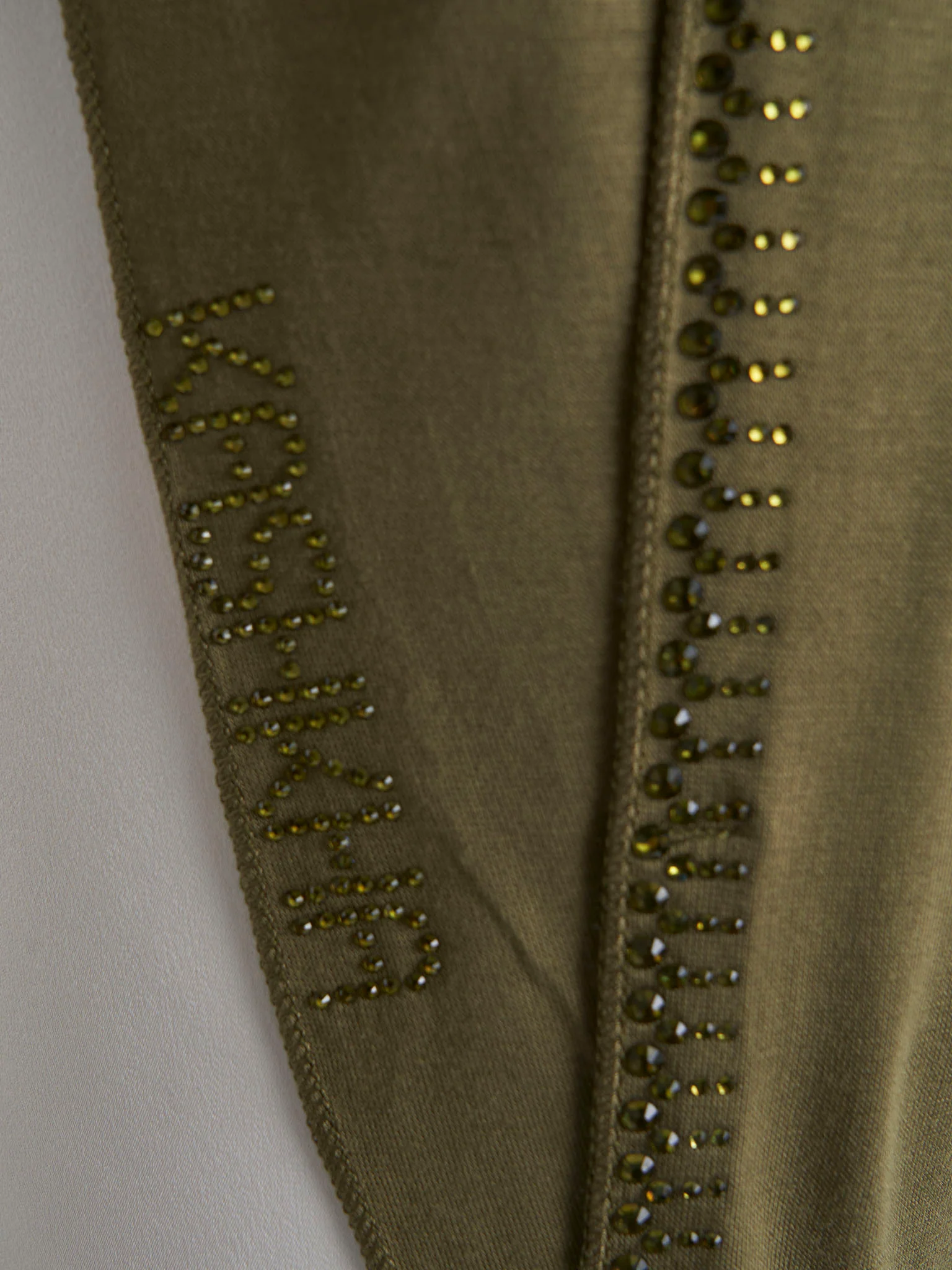 Plain Jersey Hijab with Crown Stone Line Border (KP18160L) - Image 93