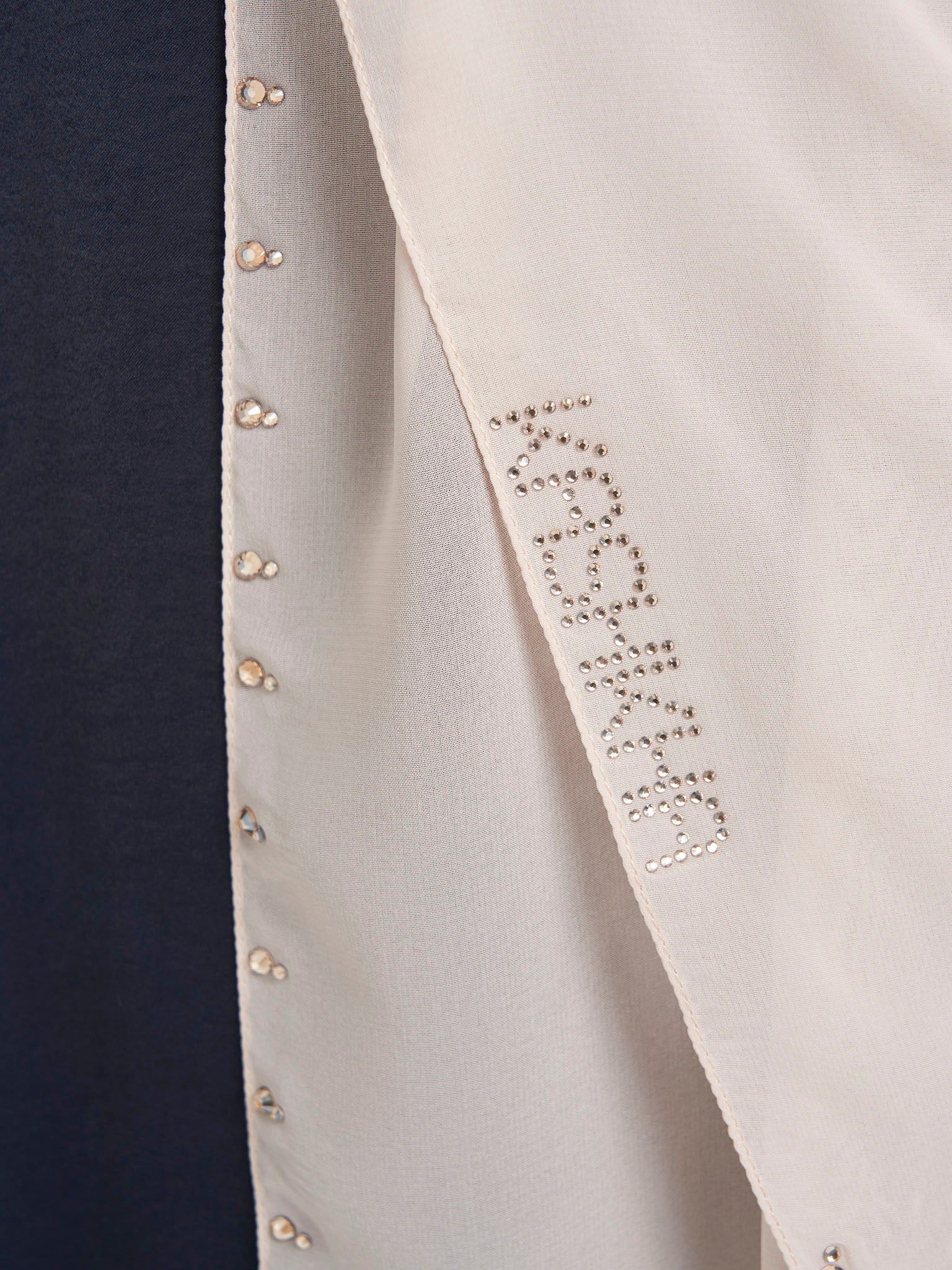 Chiffon Hijab with Stonework Motif Border (KP18201L) - Image 12