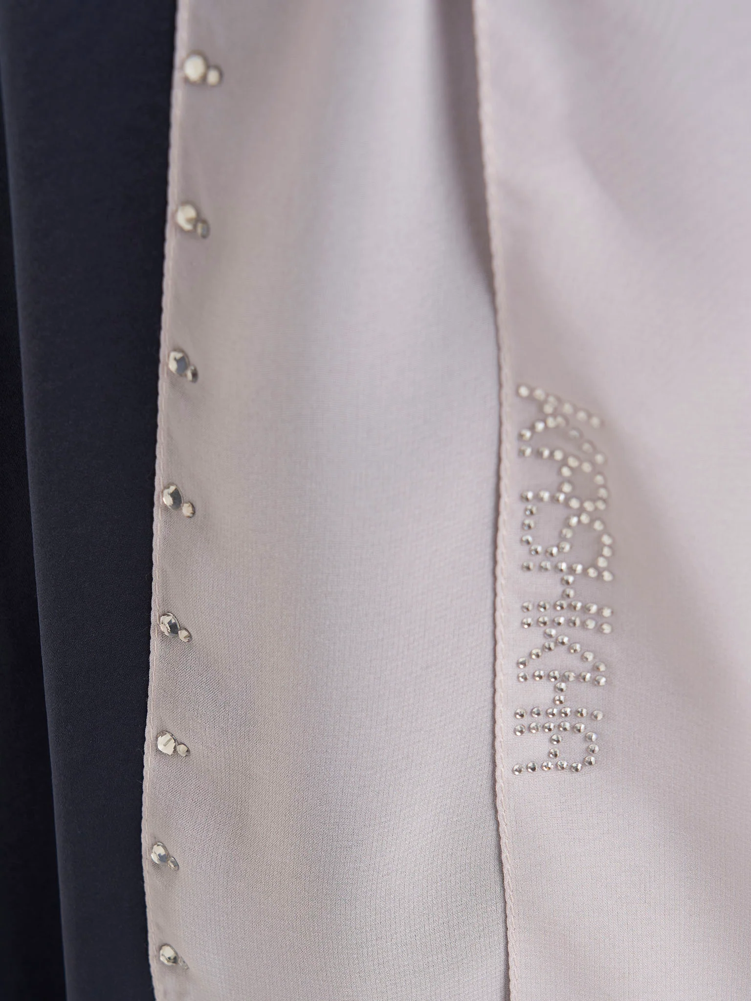 Chiffon Hijab with Stonework Motif Border (KP18201L) - Image 17