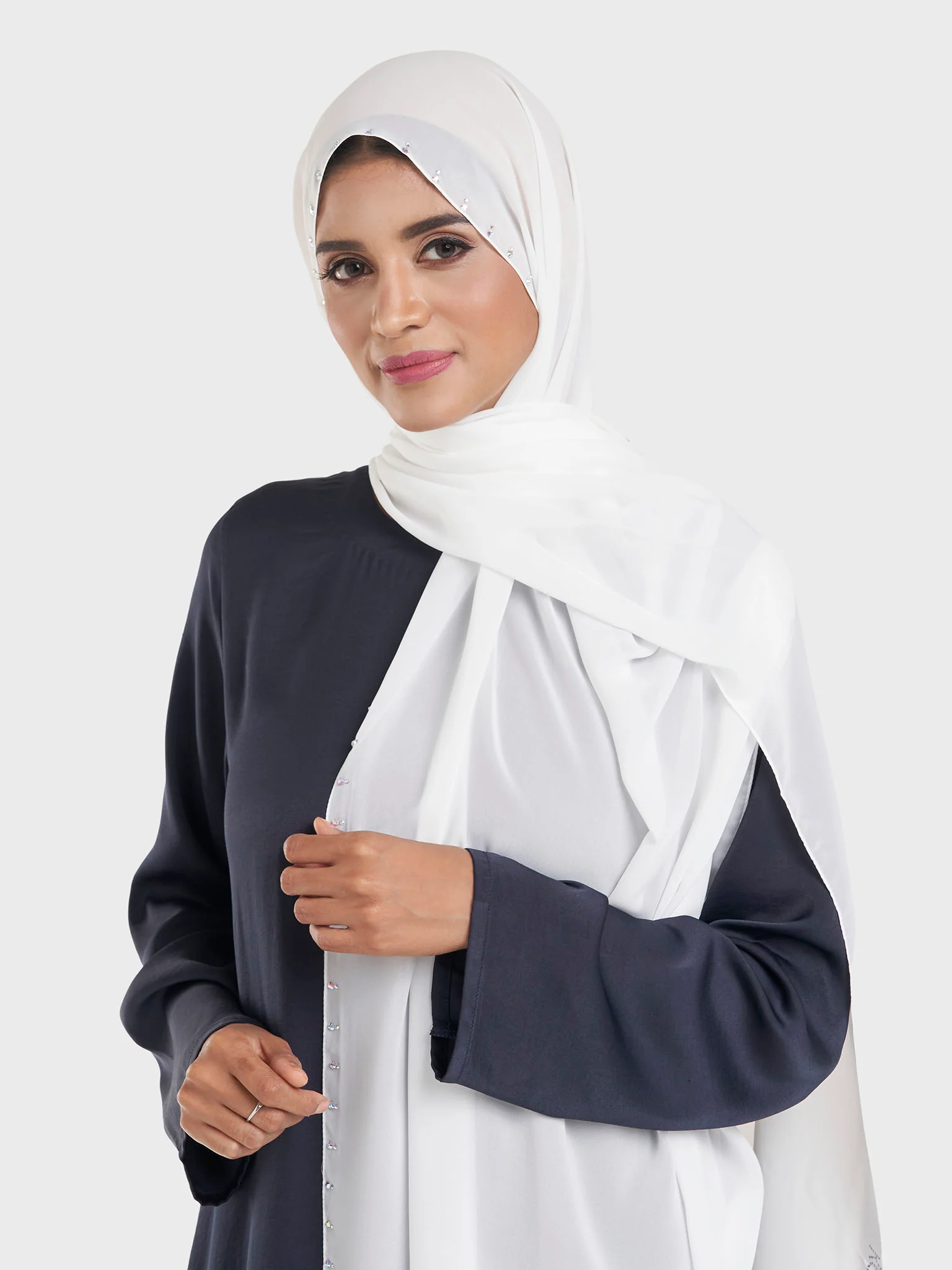 Chiffon Hijab with Stonework Motif Border (KP18201L) - Image 4